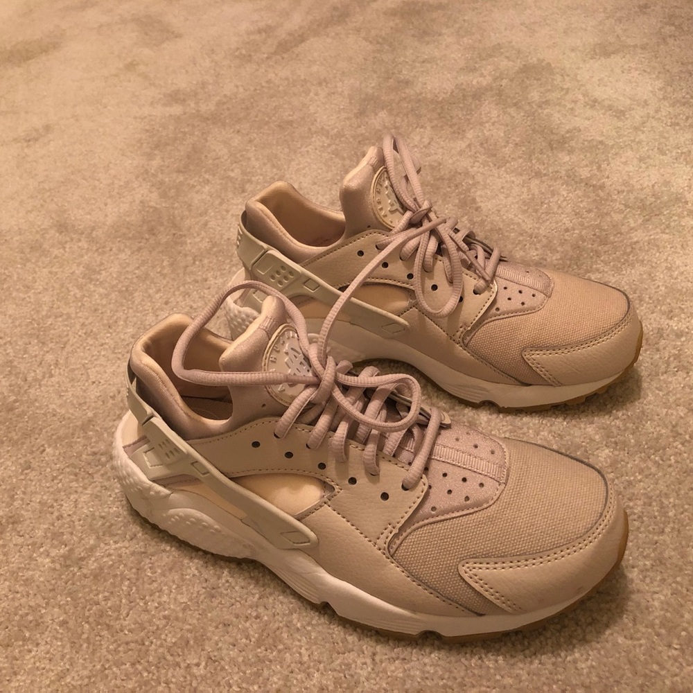 Nike Women’s Air Huarache Run Shoes